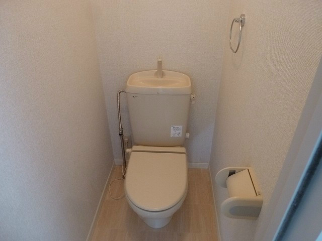 トイレ　写真は105号室です