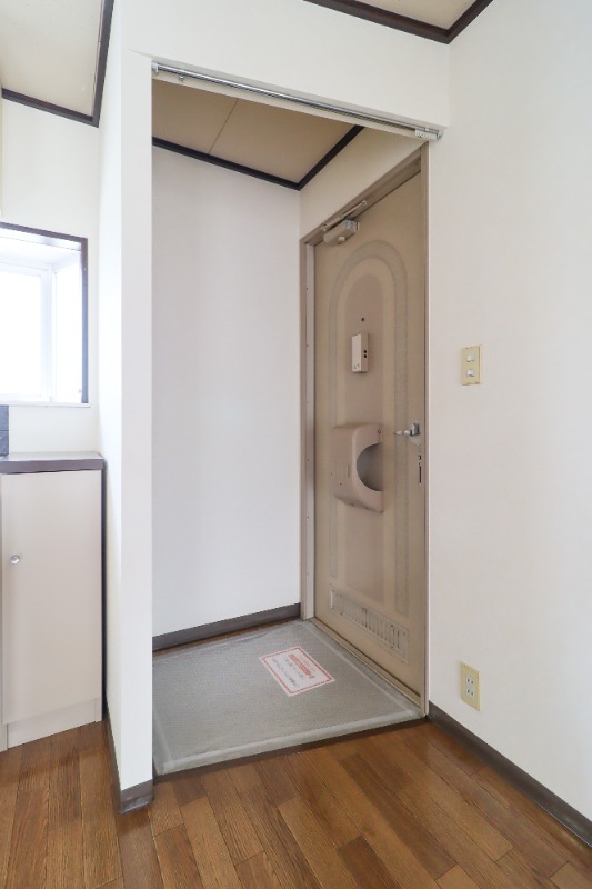 玄関　図面と現状に相違がある場合には現状を優先