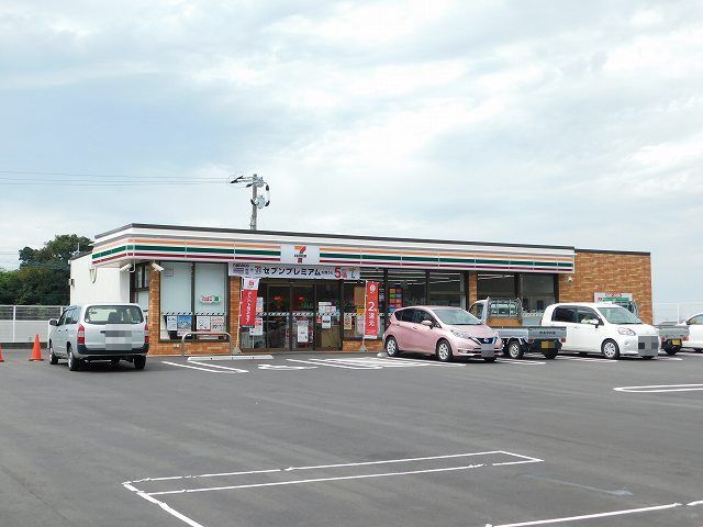 コンビニ　セブンイレブン（コンビニ）まで850m