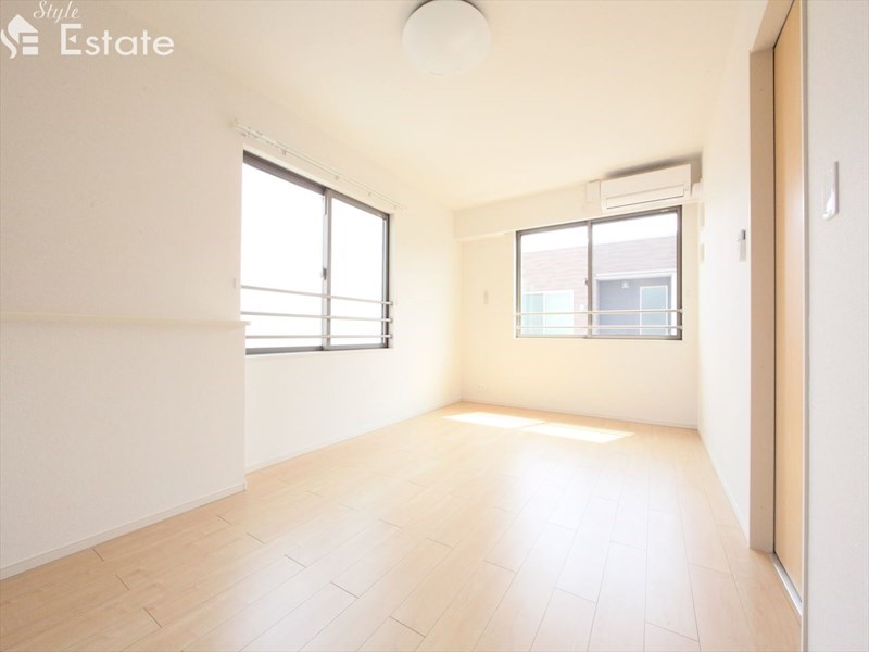 居室・リビング　内装