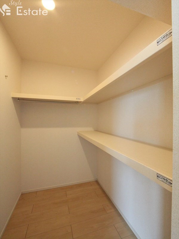 収納　クローゼット