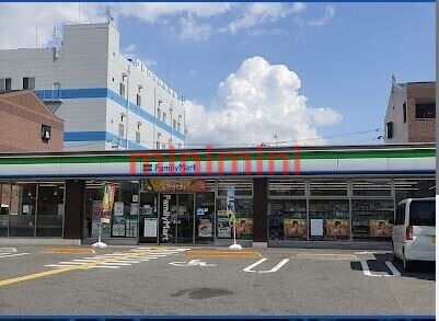 コンビニ　ファミリーマート茨木島三丁目店（コンビニ）まで406m