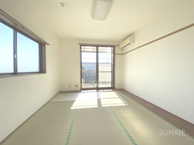 居室・リビング　キレイな畳・6帖☆彡