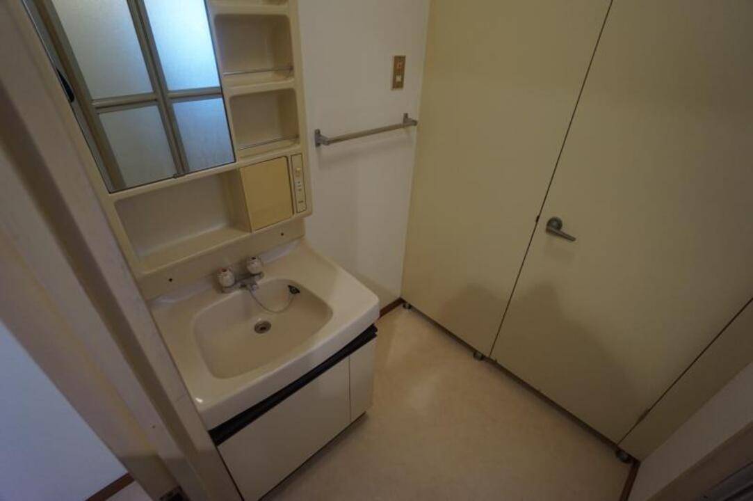 洗面設備　洗面所