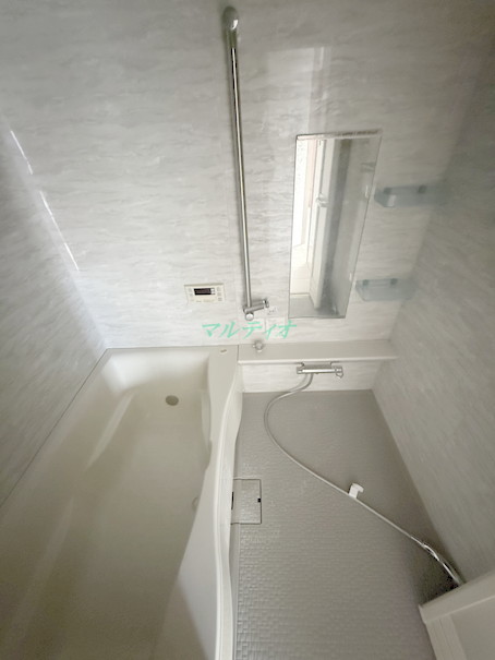 バス・シャワールーム　追い焚き機能付きバスルーム