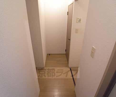 その他部屋・スペース　廊下からあちこちへ