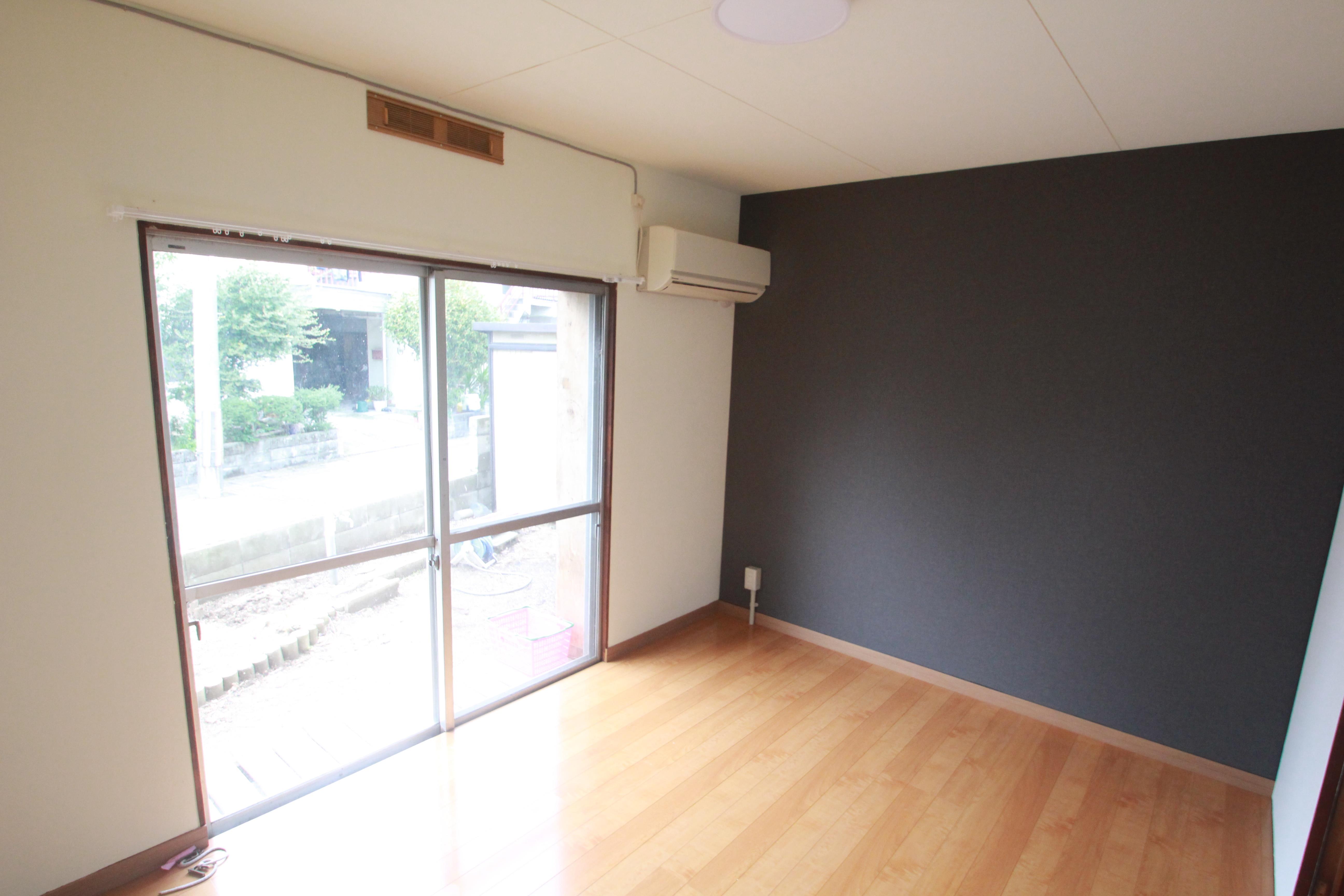 その他部屋・スペース　アクセントクロスがおしゃれな洋室です。