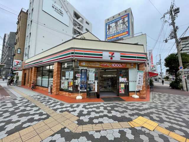 コンビニ　セブンイレブン（コンビニ）まで1668m