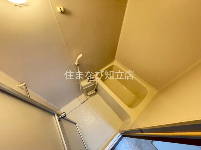 バス・シャワールーム　同型別部屋写真・反転タイプ