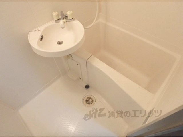 バス・シャワールーム　バス