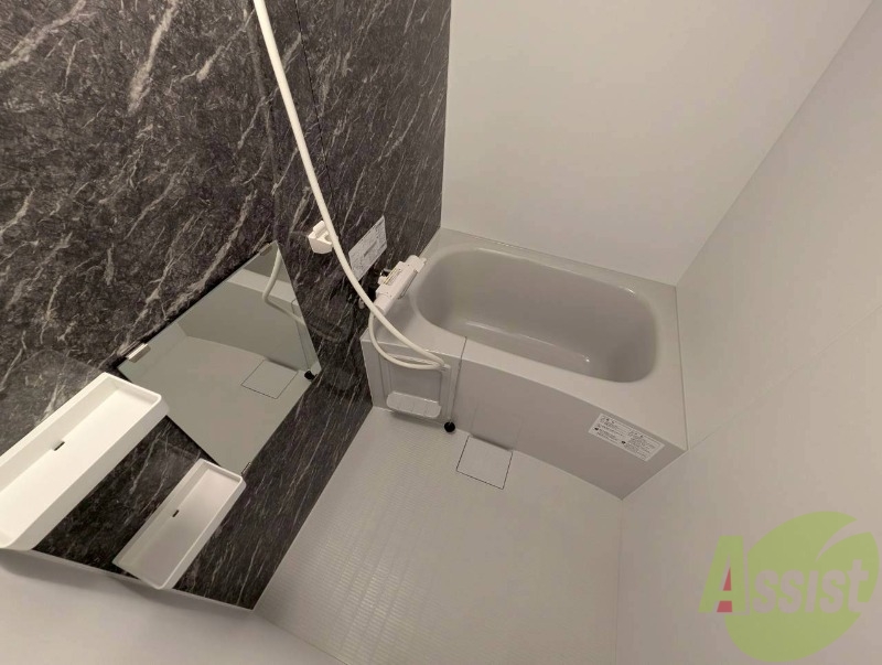 バス・シャワールーム　お風呂になります。一日の疲れを癒してくださいね。