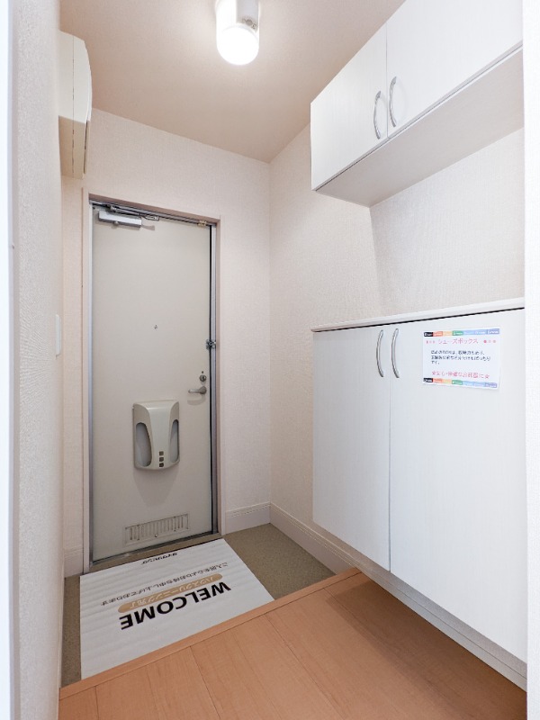 玄関　図面と現状に相違がある場合には現状を優先