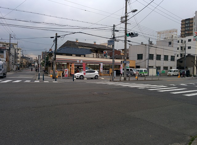 コンビニ　セブンイレブン 大阪三軒家東4丁目店（コンビニ）まで126m