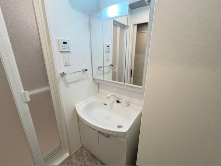 洗面設備　建築中の為、同シリーズイメージとなります。