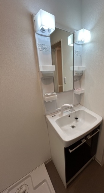 洗面設備　同仕様