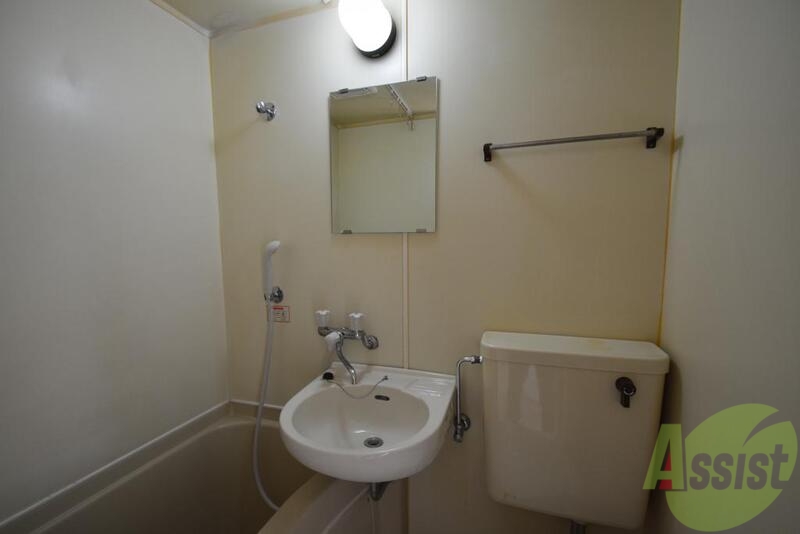 洗面設備　お風呂に付いてる洗面台です。