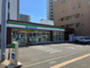 コンビニ　ファミリーマート 二十人町店（コンビニ）まで233m