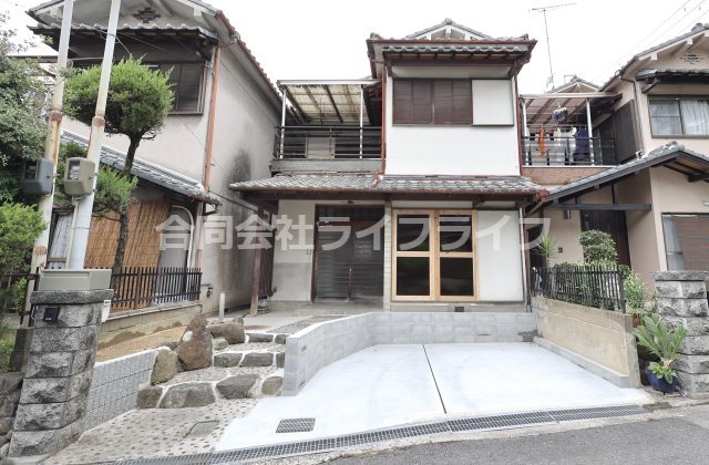 建物外観　外観は落ち着いています