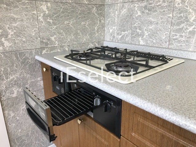 その他　3口のグリル付きコンロです★