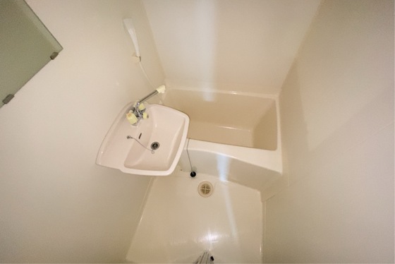 バス・シャワールーム　※別号室の写真です