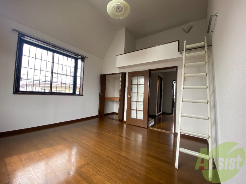 その他部屋・スペース　寝室はございませんがベッドも置けるスペースあります。