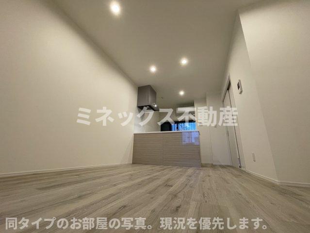 居室・リビング　同タイプのお部屋の写真。現況を優先します。