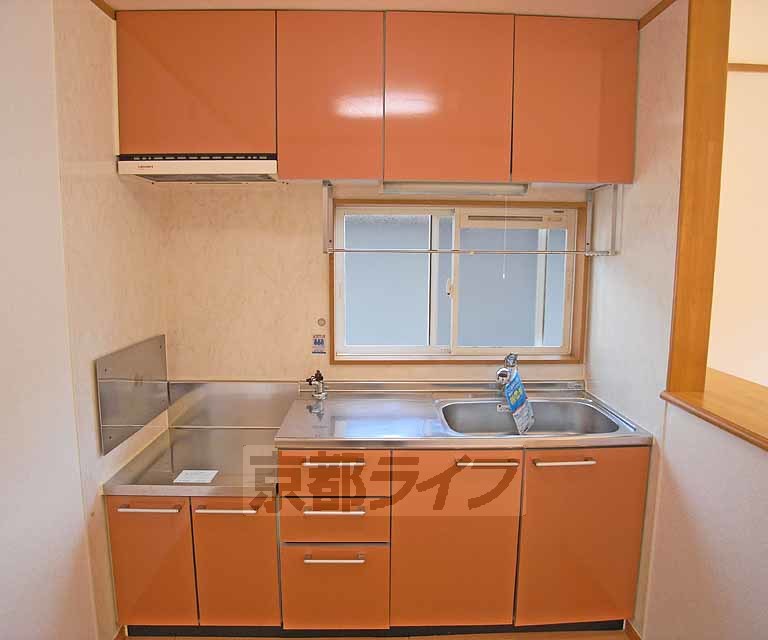 キッチン　大きいキッチンです。