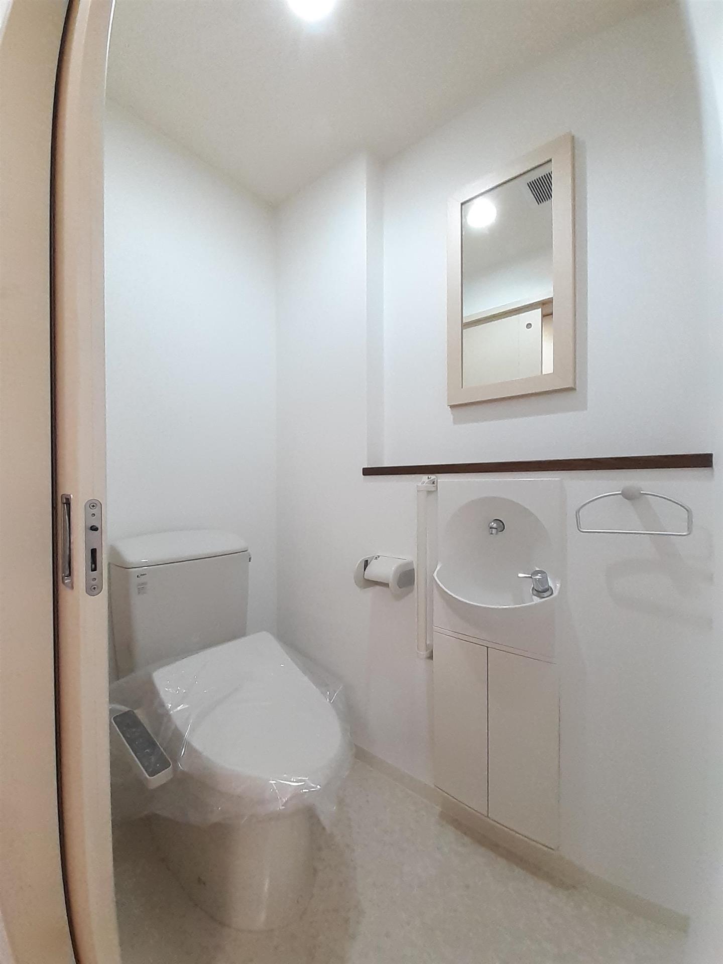 トイレ　トイレ