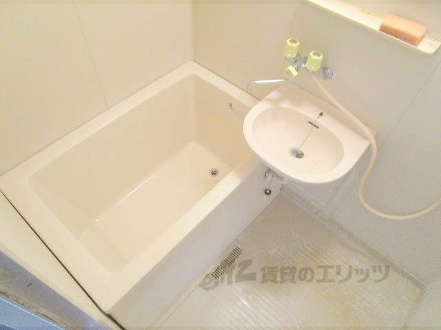 バス・シャワールーム　バス