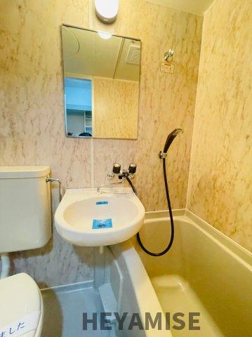 洗面設備　※同間取りの別のお部屋の写真です※