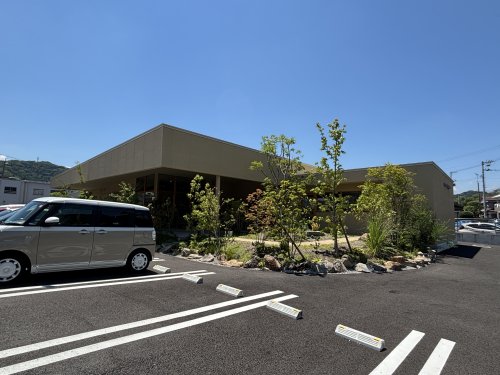 飲食店　メーアコルン（飲食店）まで723m