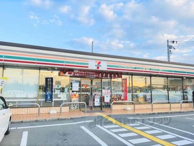コンビニ　セブンイレブン枚方村野西町店（コンビニ）まで850m