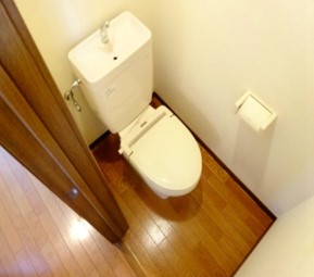 トイレ　※別号室の参考写真です