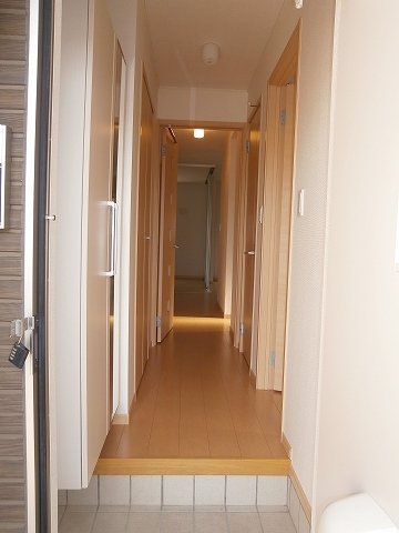 玄関　収納もある玄関です