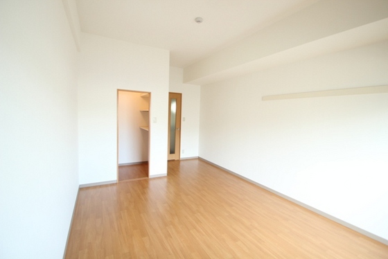 居室・リビング　※別部屋の写真です