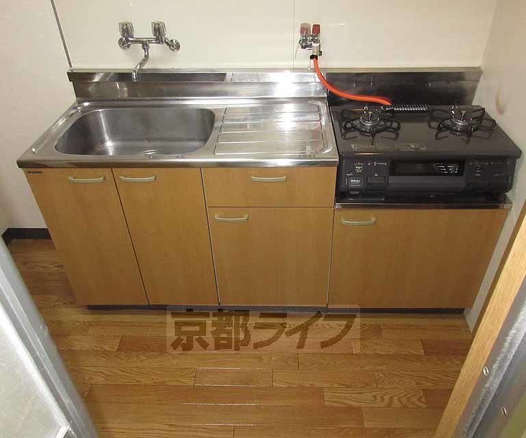 キッチン　大きなキッチンです