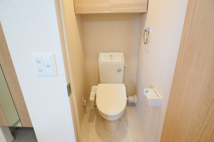 トイレ　温水洗浄便座付トイレ