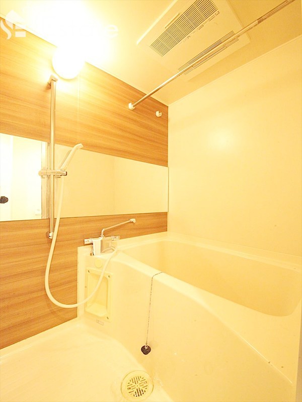 バス・シャワールーム　バスルーム