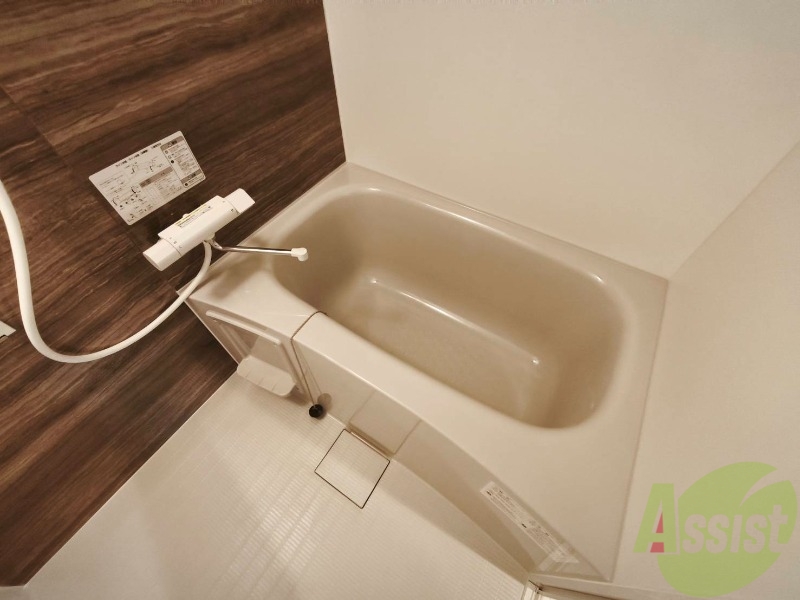 バス・シャワールーム　お風呂になります。一日の疲れを癒してくださいね。