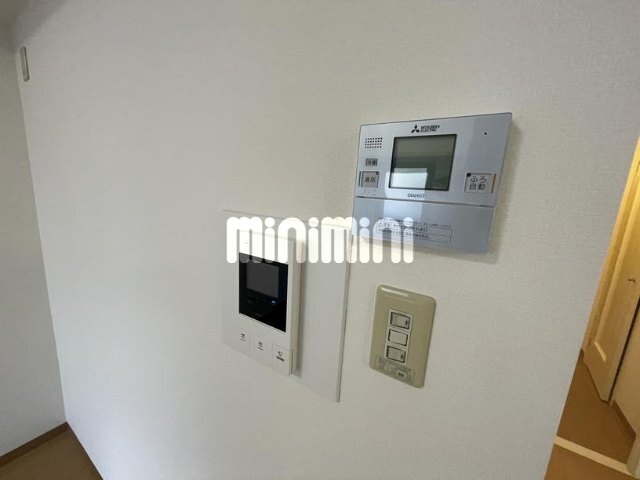 セキュリティ　下駄箱付きの綺麗な玄関