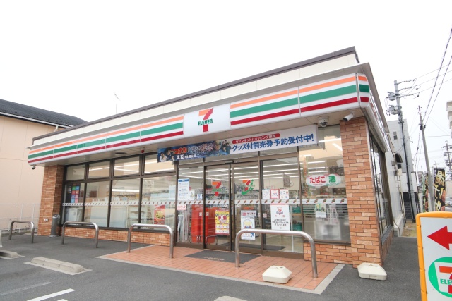 コンビニ　セブン－イレブン　名古屋松葉町１丁目店（コンビニ）まで17m