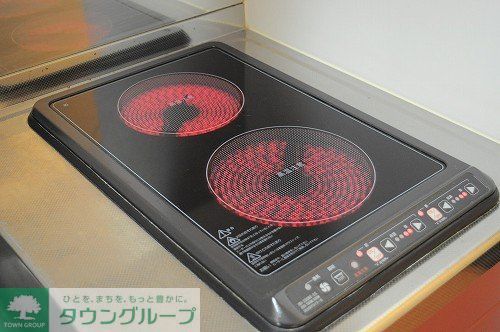 キッチン　仕様・設備は現況と異なる場合があります。現況優先。