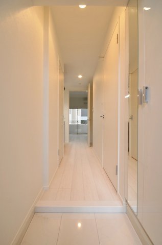 玄関　明るい玄関です