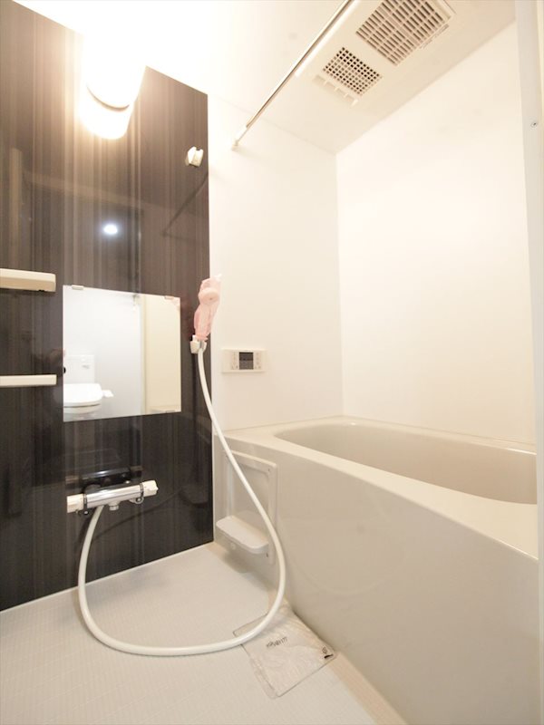 バス・シャワールーム　浴室暖房乾燥機付　追い焚き機能付お風呂