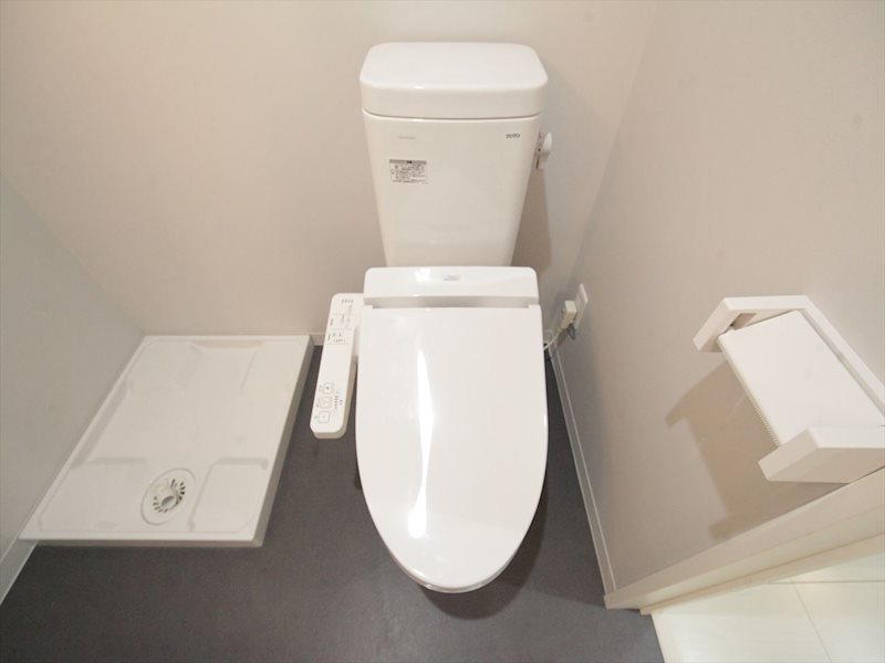 トイレ　温水洗浄暖房便座付トイレ