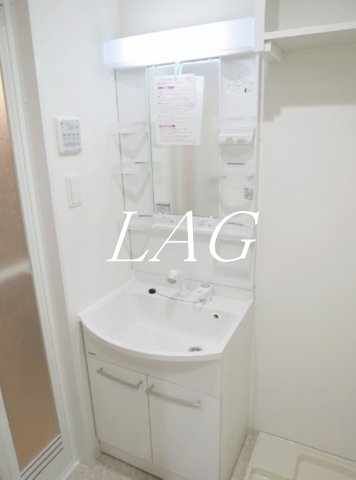 洗面設備　独立洗面台です。