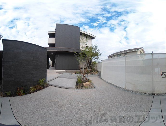 エントランス　外観