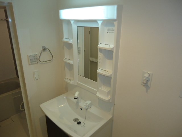 洗面設備　洗髪洗面化粧台