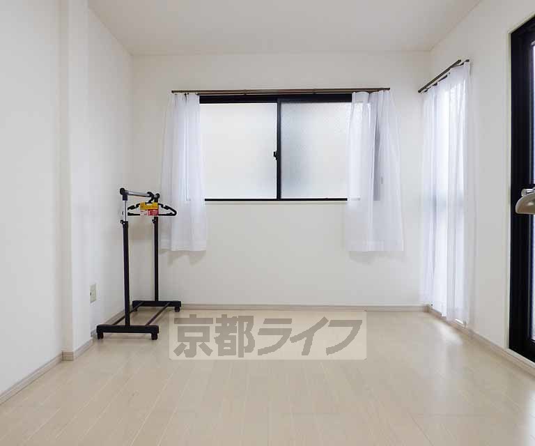 居室・リビング　綺麗なお部屋です。