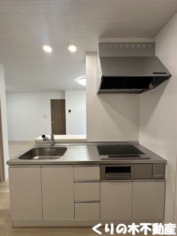 キッチン　同タイプのお部屋です（現況を優先します）